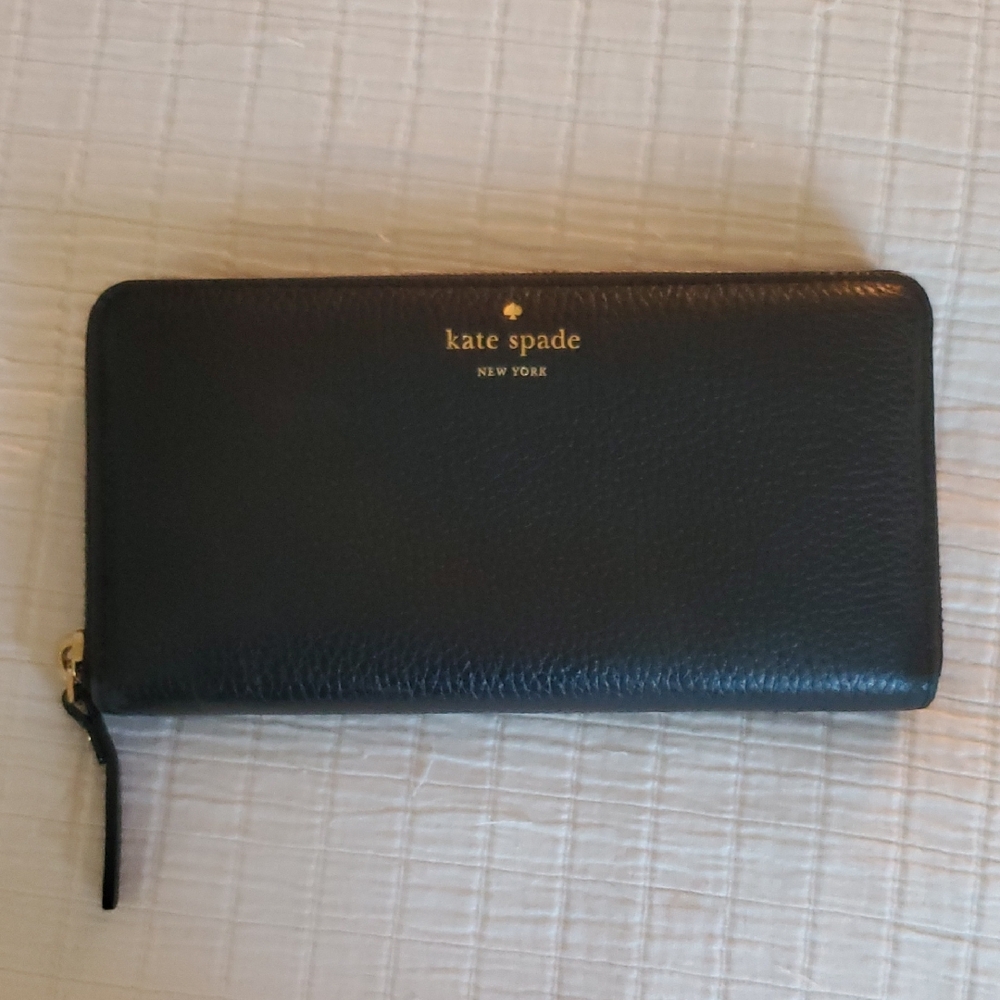 Kate Spade Black Leather Zip Wallet